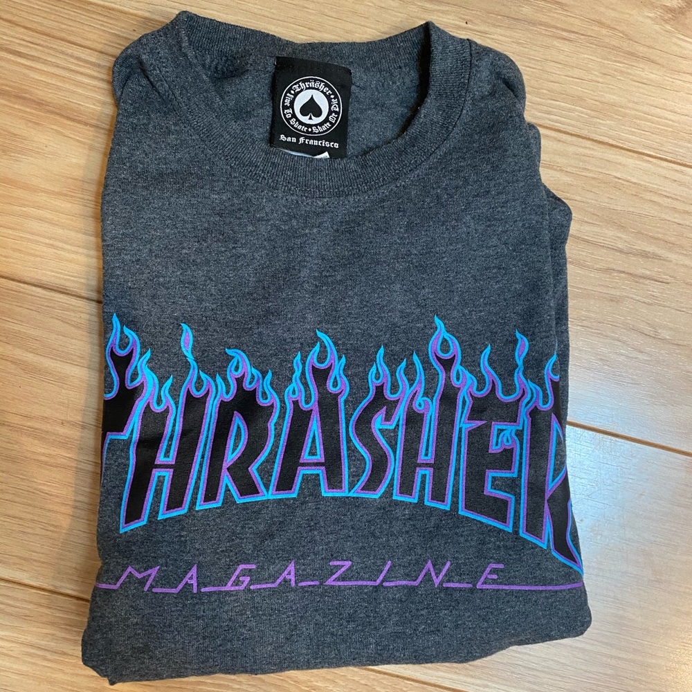 Thrasher t-shirt with blue flames
